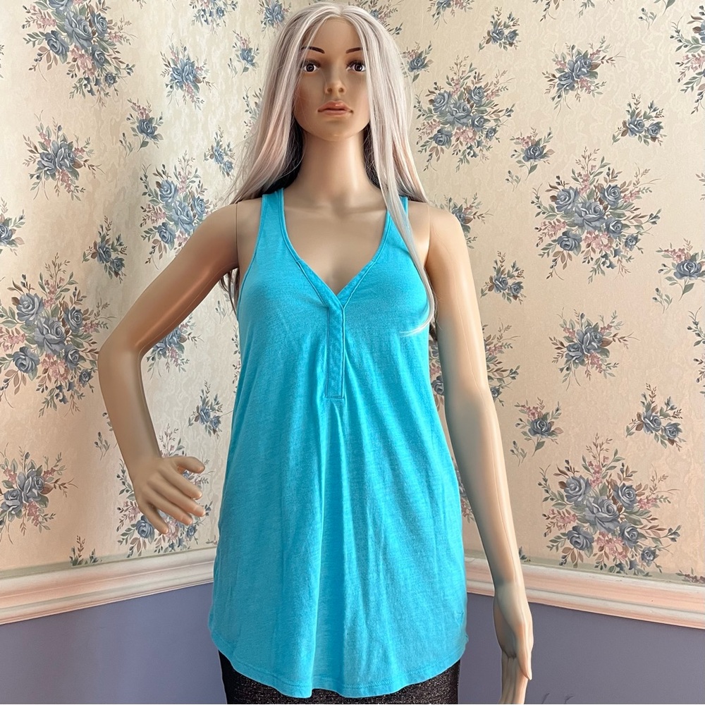 PINK Victoria’s Secret sky blue tank top, size Xs